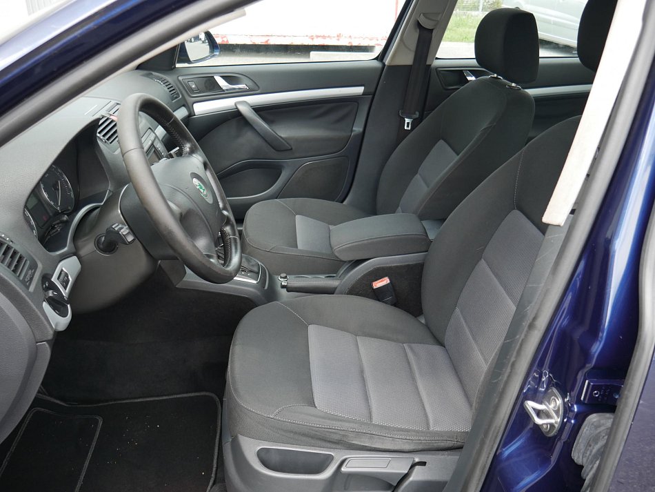 Škoda Octavia II 2.0 TDi Ambiente
