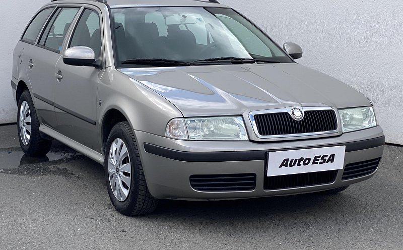 Škoda Octavia 1.6 i Tour