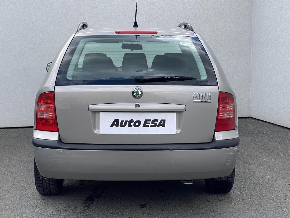 Škoda Octavia 1.6 i Tour