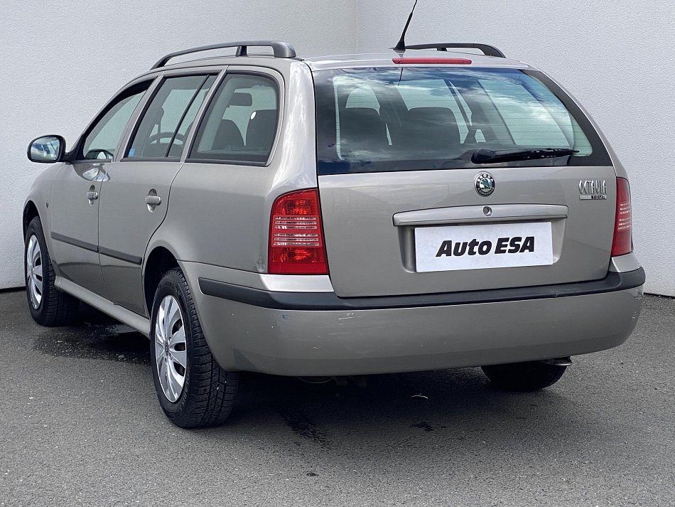Škoda Octavia 1.6 i Tour
