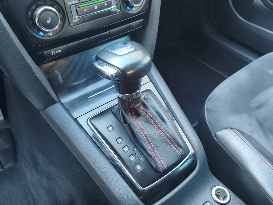 Škoda Octavia II 2.0 TDi RS
