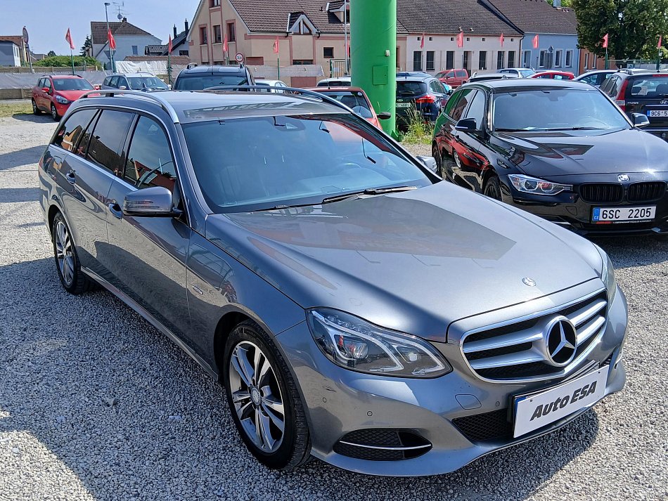 Mercedes-Benz Třída E 2.2 CDi  E200
