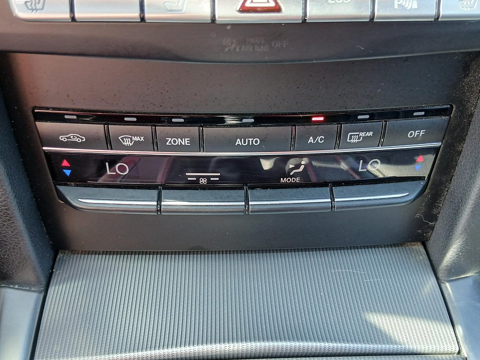 Mercedes-Benz Třída E 2.2 CDi  E200