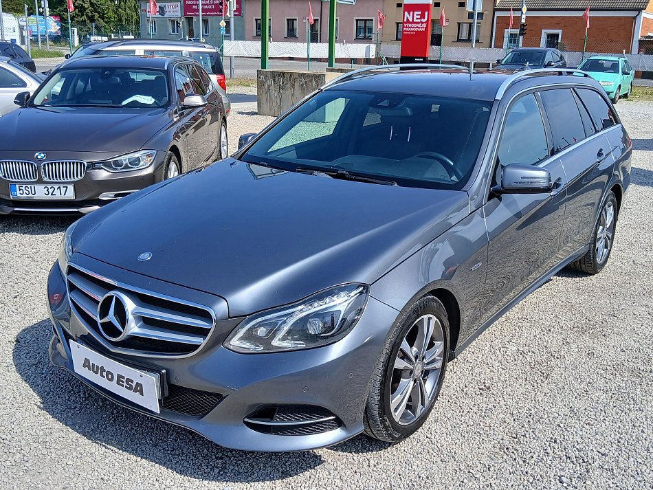 Mercedes-Benz Třída E 2.2 CDi  E200