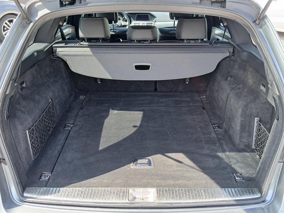Mercedes-Benz Třída E 2.2 CDi  E200