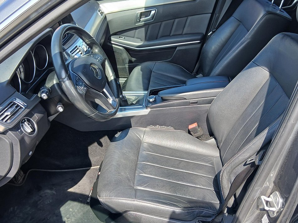Mercedes-Benz Třída E 2.2 CDi  E200