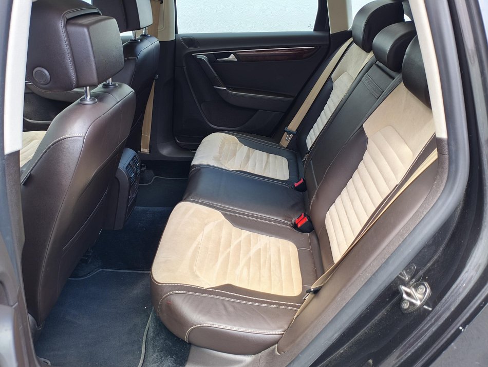 Volkswagen Passat 2.0 TDi Highline