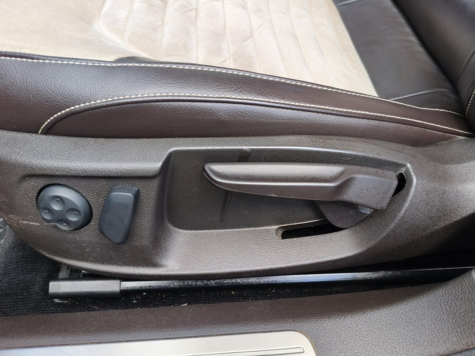 Volkswagen Passat 2.0 TDi Highline