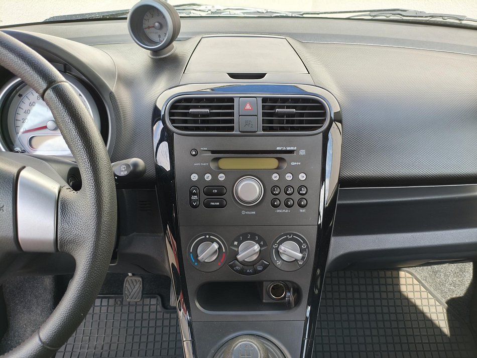 Suzuki Splash 1.0i 