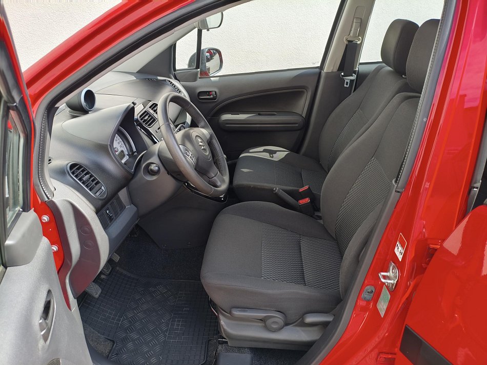 Suzuki Splash 1.0i 