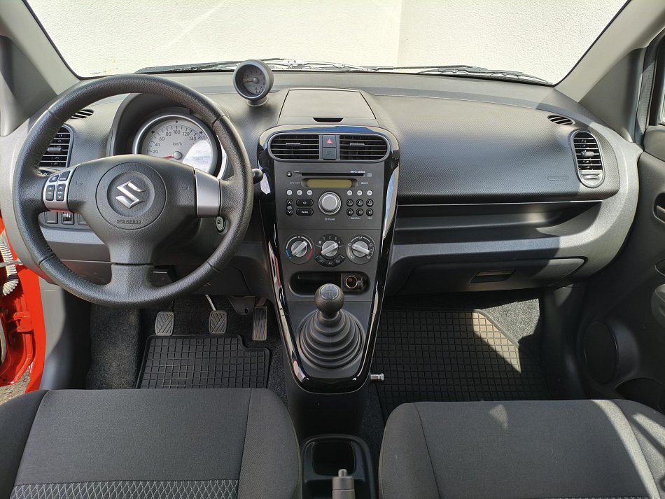 Suzuki Splash 1.0i 