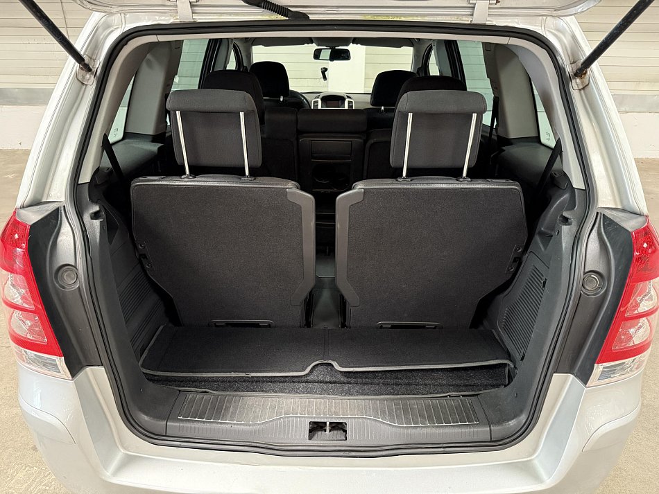 Opel Zafira 1.8 i 