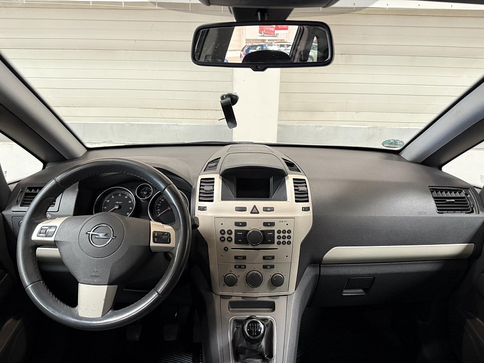 Opel Zafira 1.8 i 