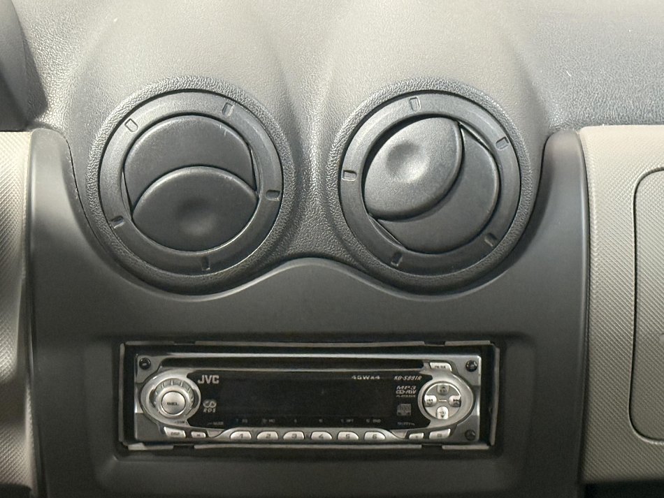 Dacia Sandero 1.4i 