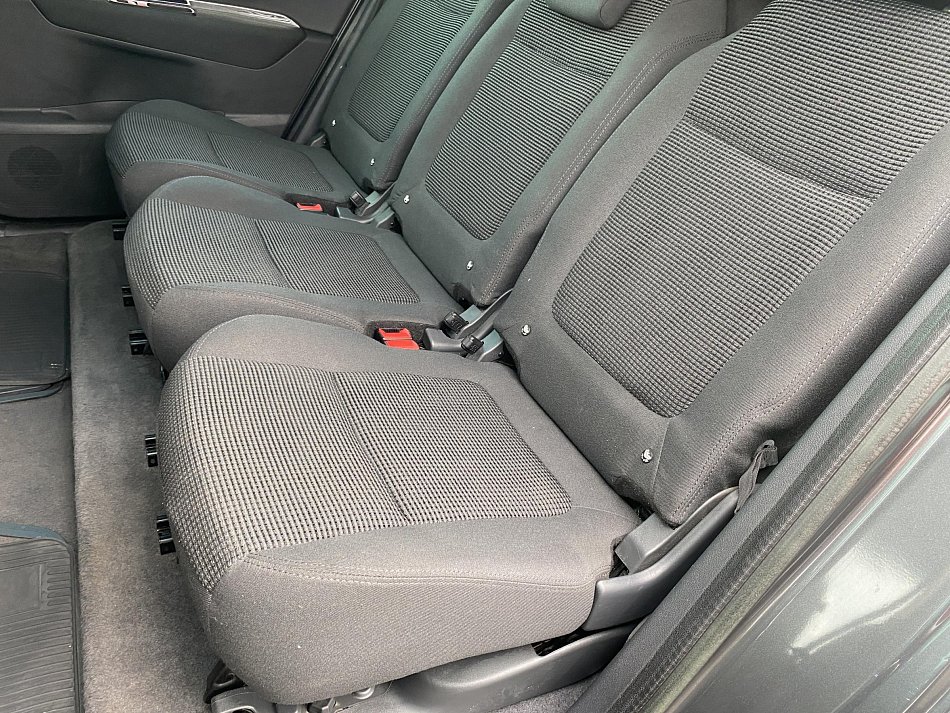 Peugeot 5008 2.0 HDi 