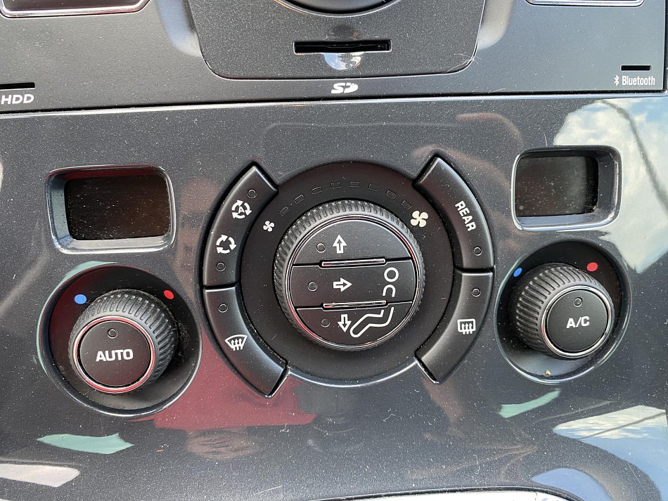 Peugeot 5008 2.0 HDi 