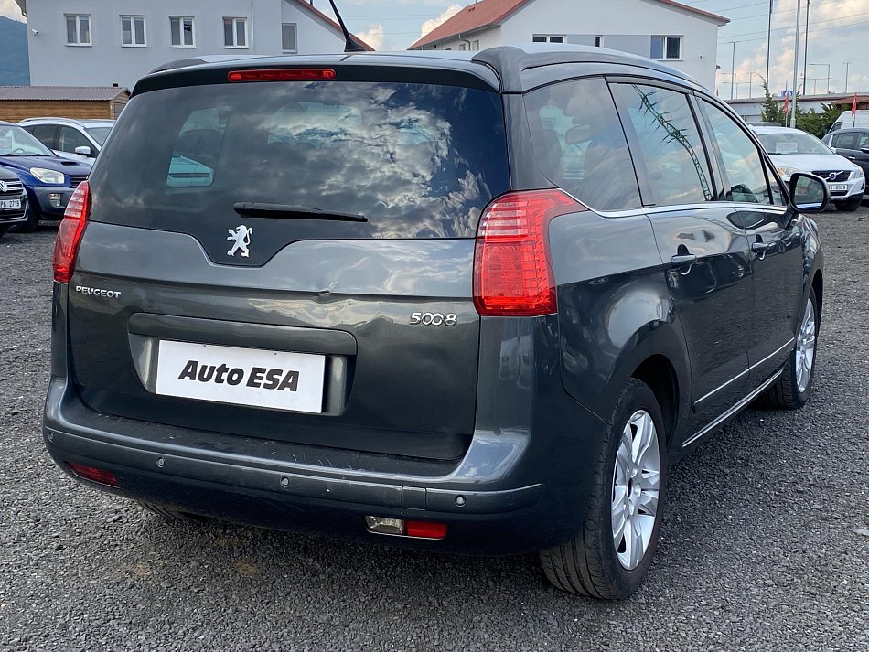 Peugeot 5008 2.0 HDi 