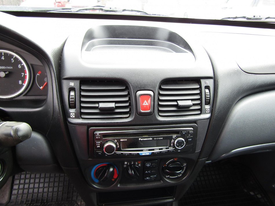 Nissan Almera 1.5 16V 