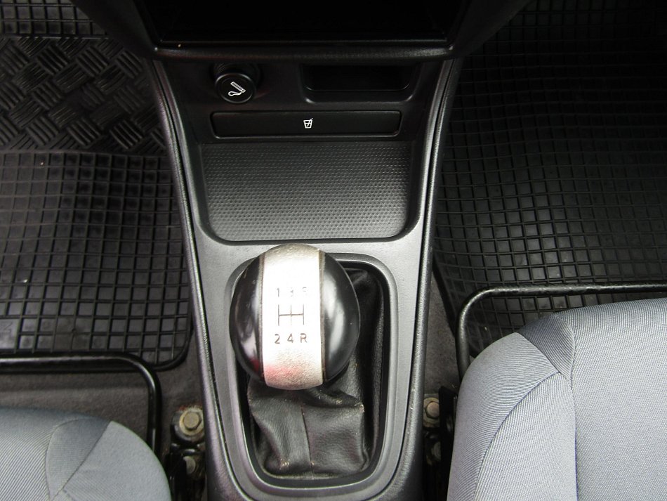 Nissan Almera 1.5 16V 