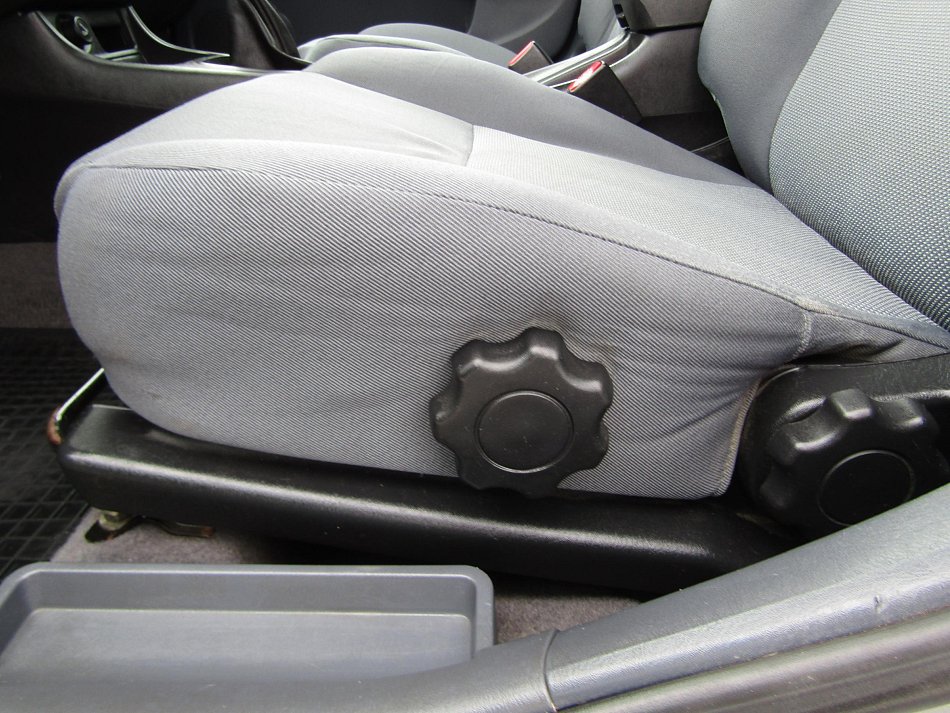 Nissan Almera 1.5 16V 