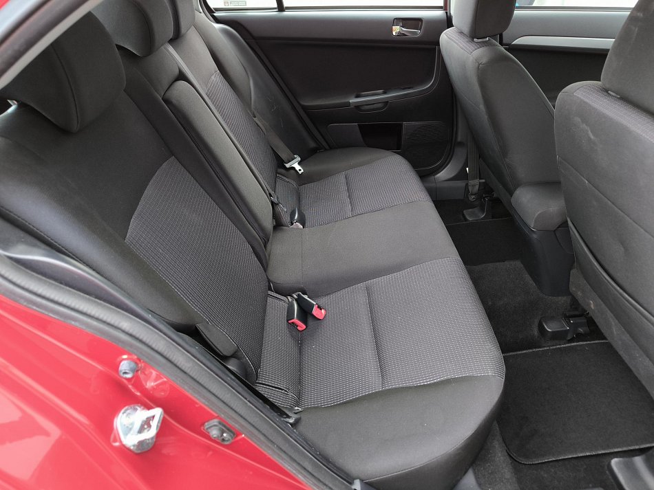 Mitsubishi Lancer 1.8 16V  Sportback