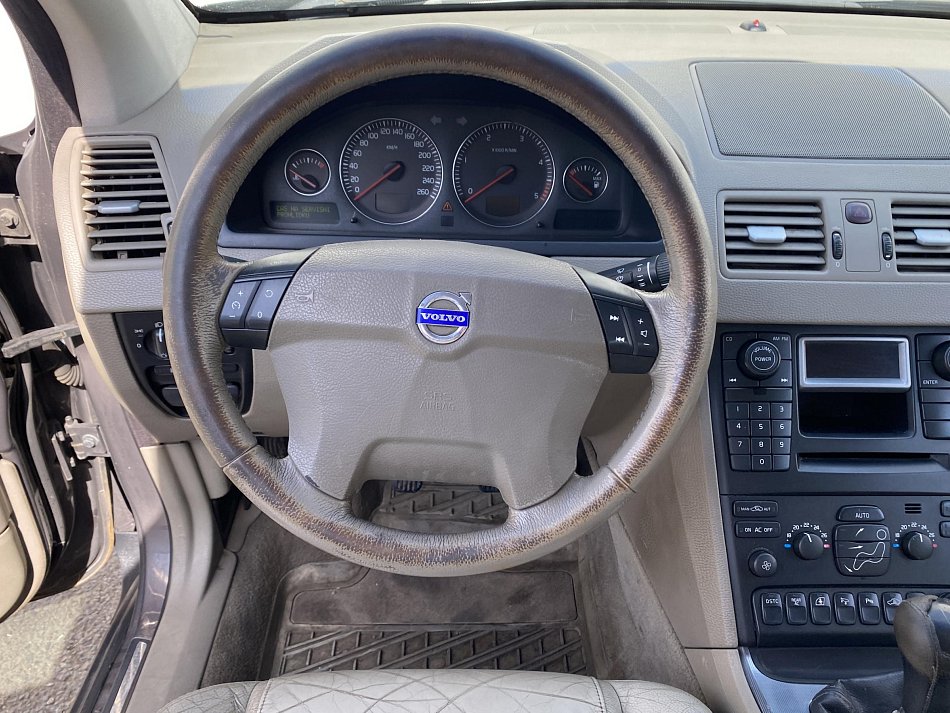 Volvo XC90 2.4D  7míst