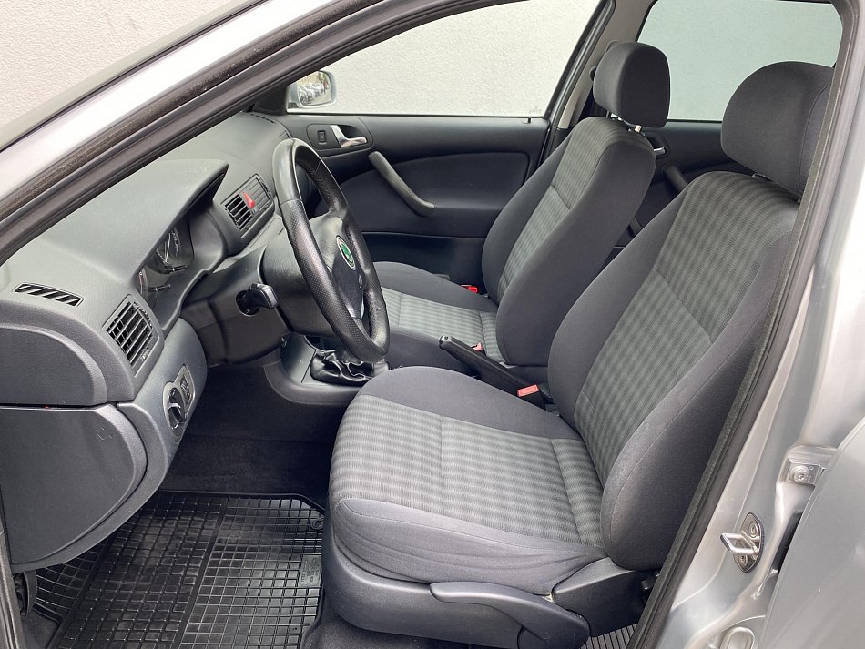 Škoda Octavia 1.6i 