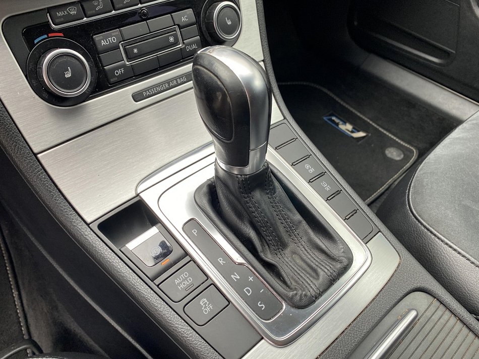 Volkswagen Passat 2.0 TDi Highline