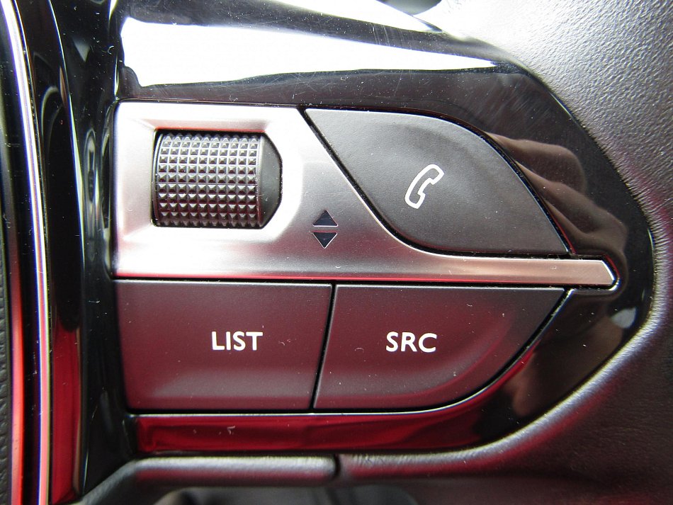 Peugeot 5008 1.2 PT 