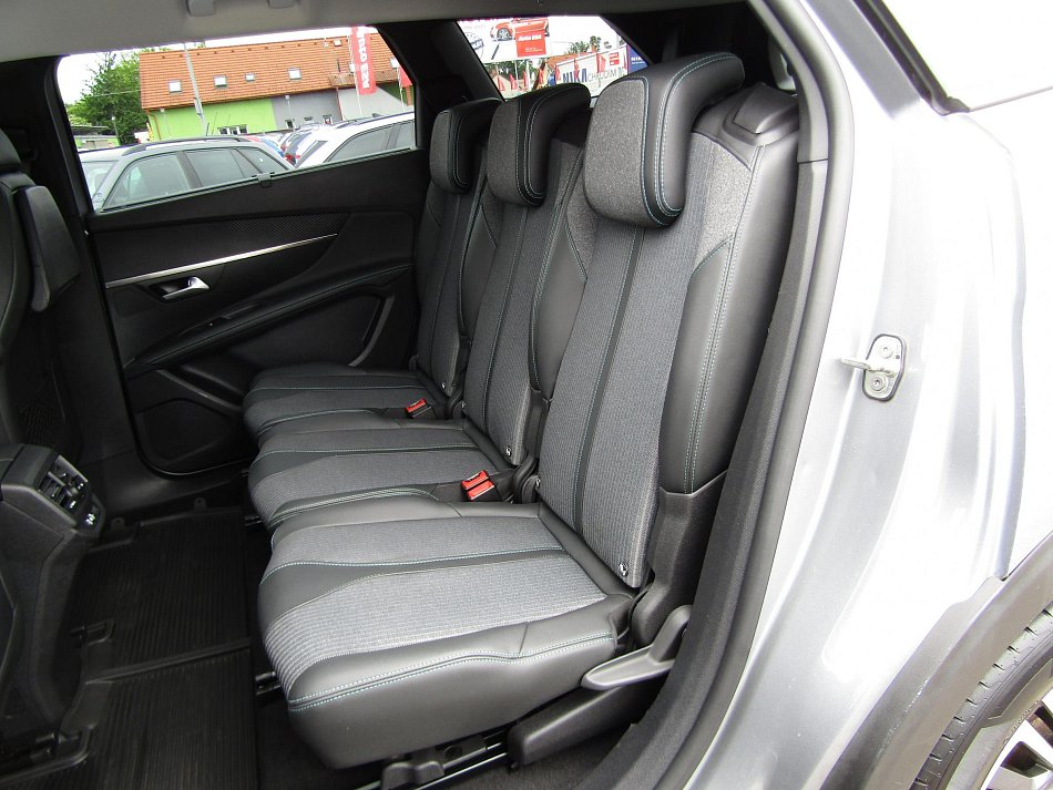 Peugeot 5008 1.2 PT 