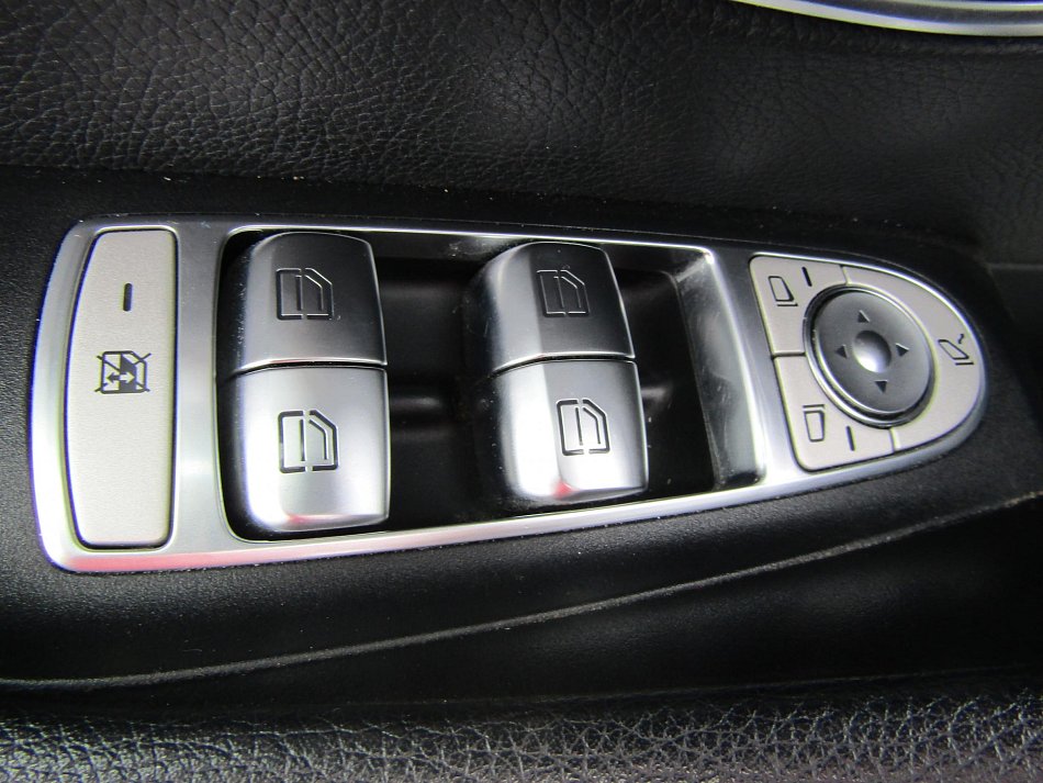 Mercedes-Benz Třída E 3.0CDi  E 400d 4MATIC