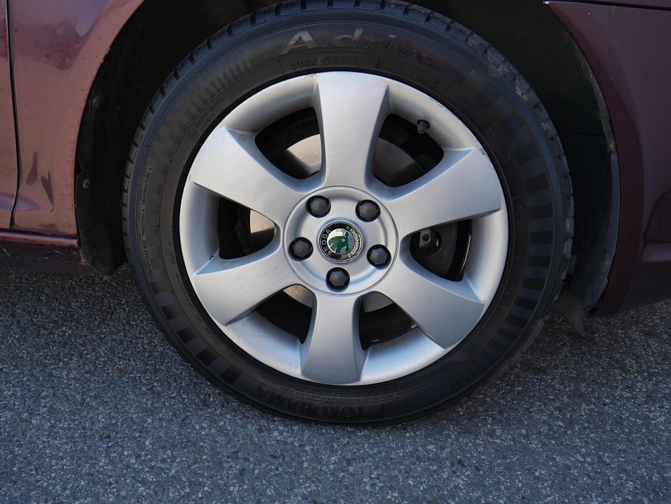 Škoda Octavia II 1.6 TDi Elegance