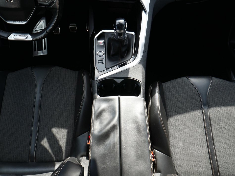 Peugeot 3008 1.2 PT GT Line