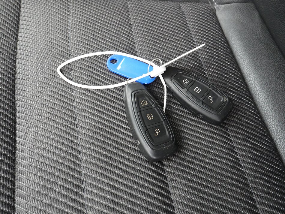 Ford Kuga 1.6 EB Titanium