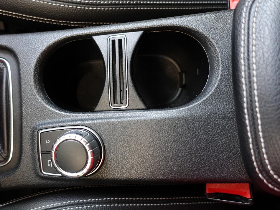 Mercedes-Benz Třída A 1.6i 