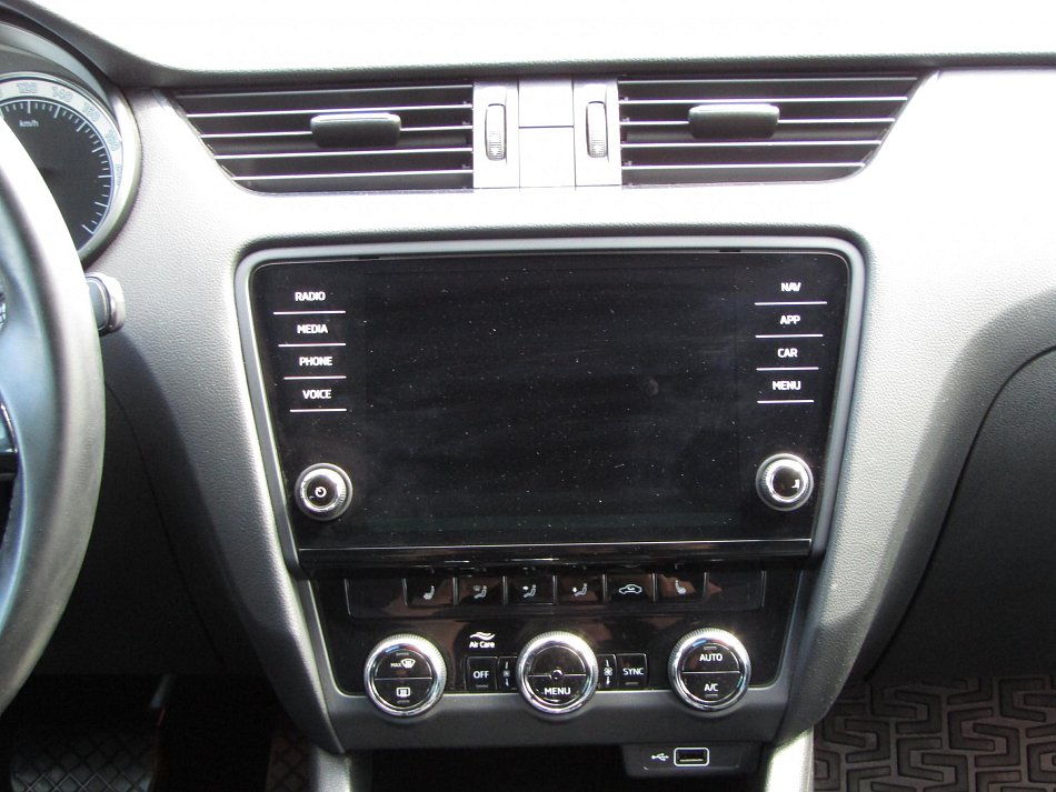 Škoda Octavia 2.0TSi L&K