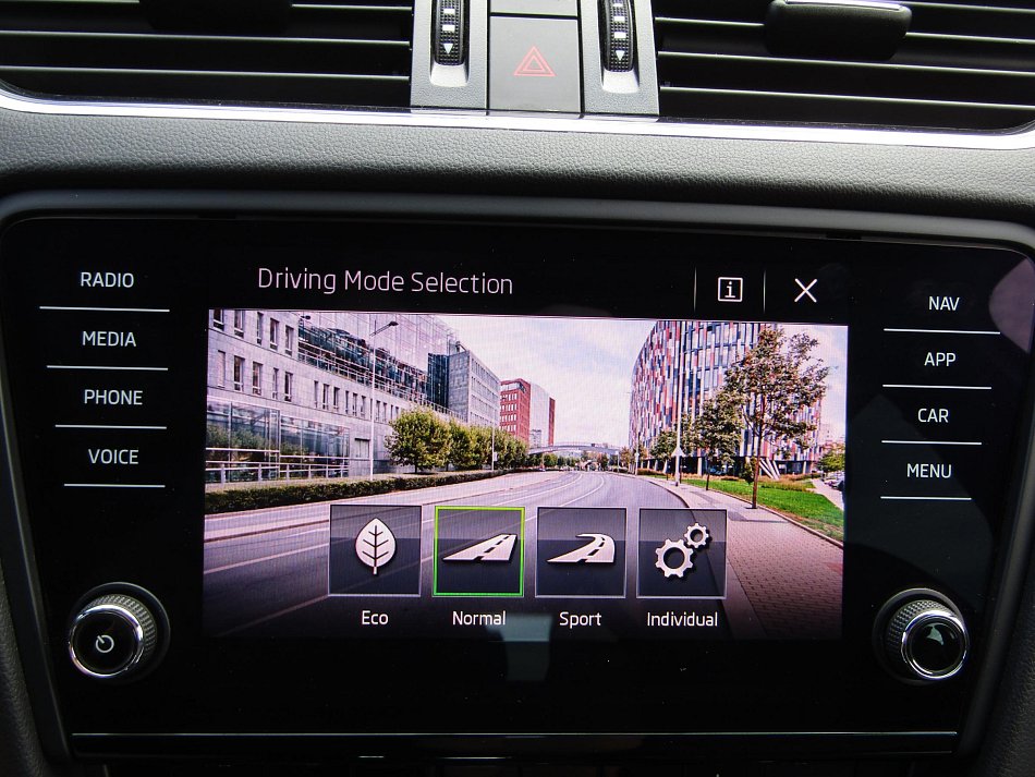 Škoda Octavia 2.0TSi L&K