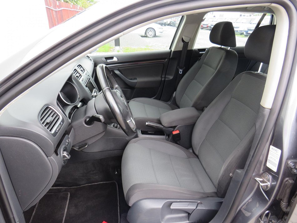 Volkswagen Golf 1.6 TDi 