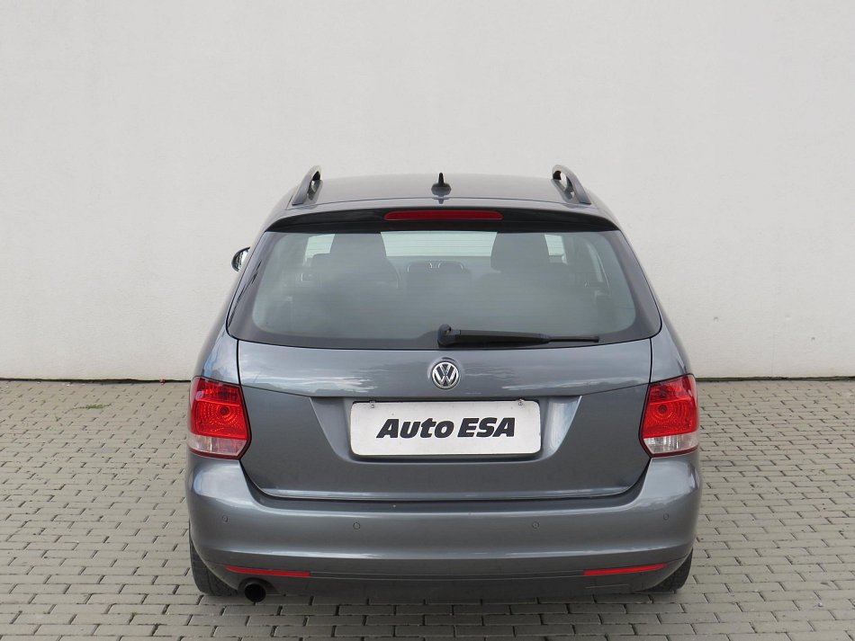 Volkswagen Golf 1.6 TDi 