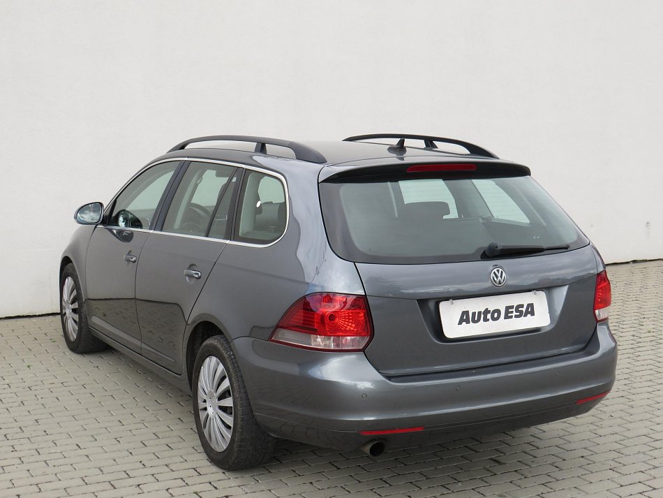 Volkswagen Golf 1.6 TDi 