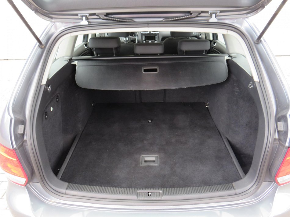 Volkswagen Golf 1.6 TDi 