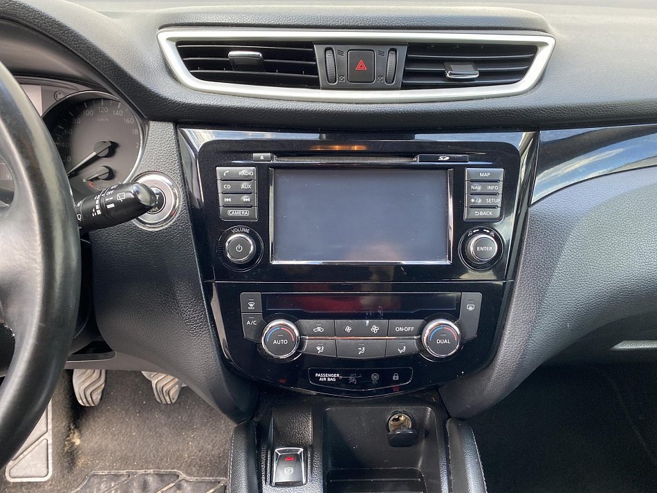 Nissan Qashqai 1.6 DiG-T N-Connecta