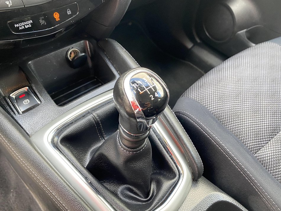 Nissan Qashqai 1.6 DiG-T N-Connecta