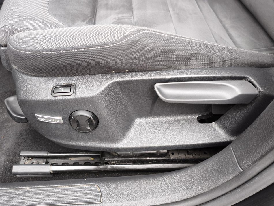 Volkswagen Golf 1.6 TDi Trendline