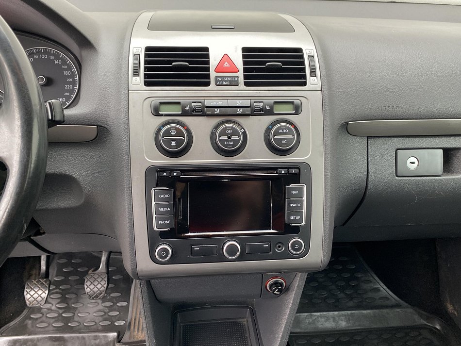 Volkswagen Touran 1.4 TSI 