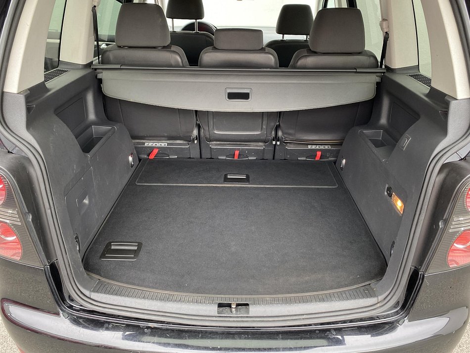 Volkswagen Touran 1.4 TSI 