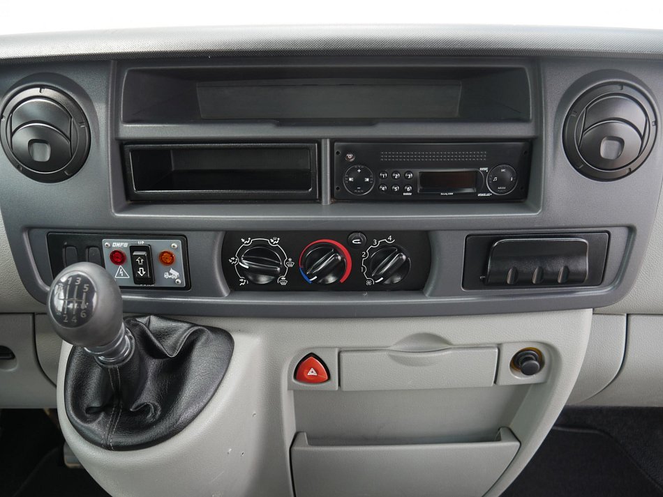 Renault Master 2.5dCi  SKLÁPĚČ 3,2M