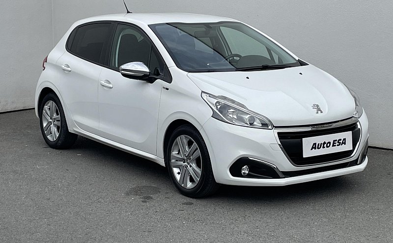 Peugeot 208 1.2i Style