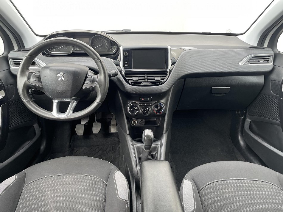 Peugeot 208 1.2i Style
