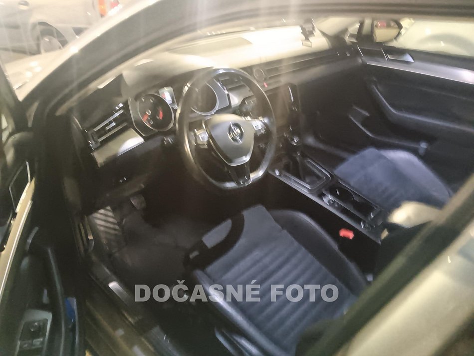 Volkswagen Passat 2.0 TDi 